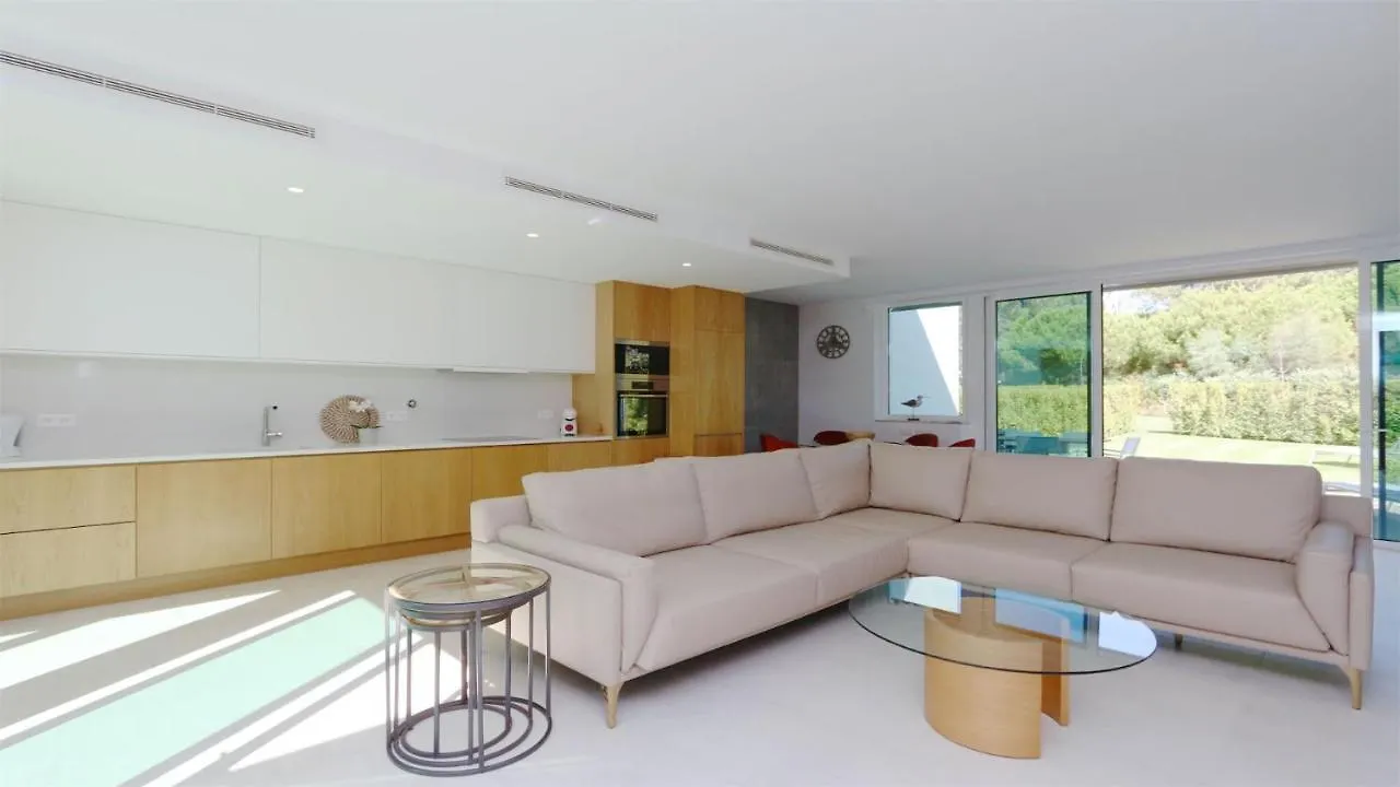 Villa Terese-Cleverdetails, Central Vilamoura, Sleeps 6, Luxury, Walking Distance