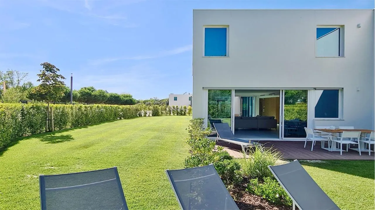 Villa Terese-Cleverdetails, Central Vilamoura, Sleeps 6, Luxury, Walking Distance
