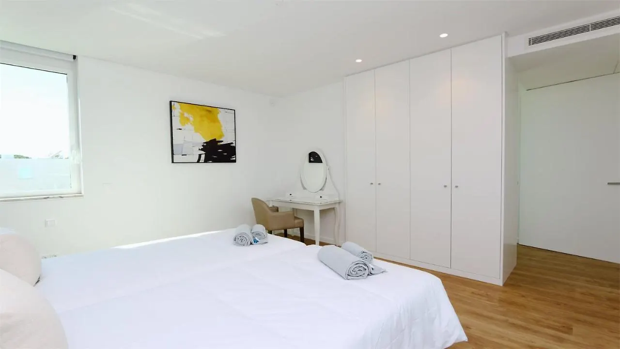 Villa Terese-Cleverdetails, Central Vilamoura, Sleeps 6, Luxury, Walking Distance