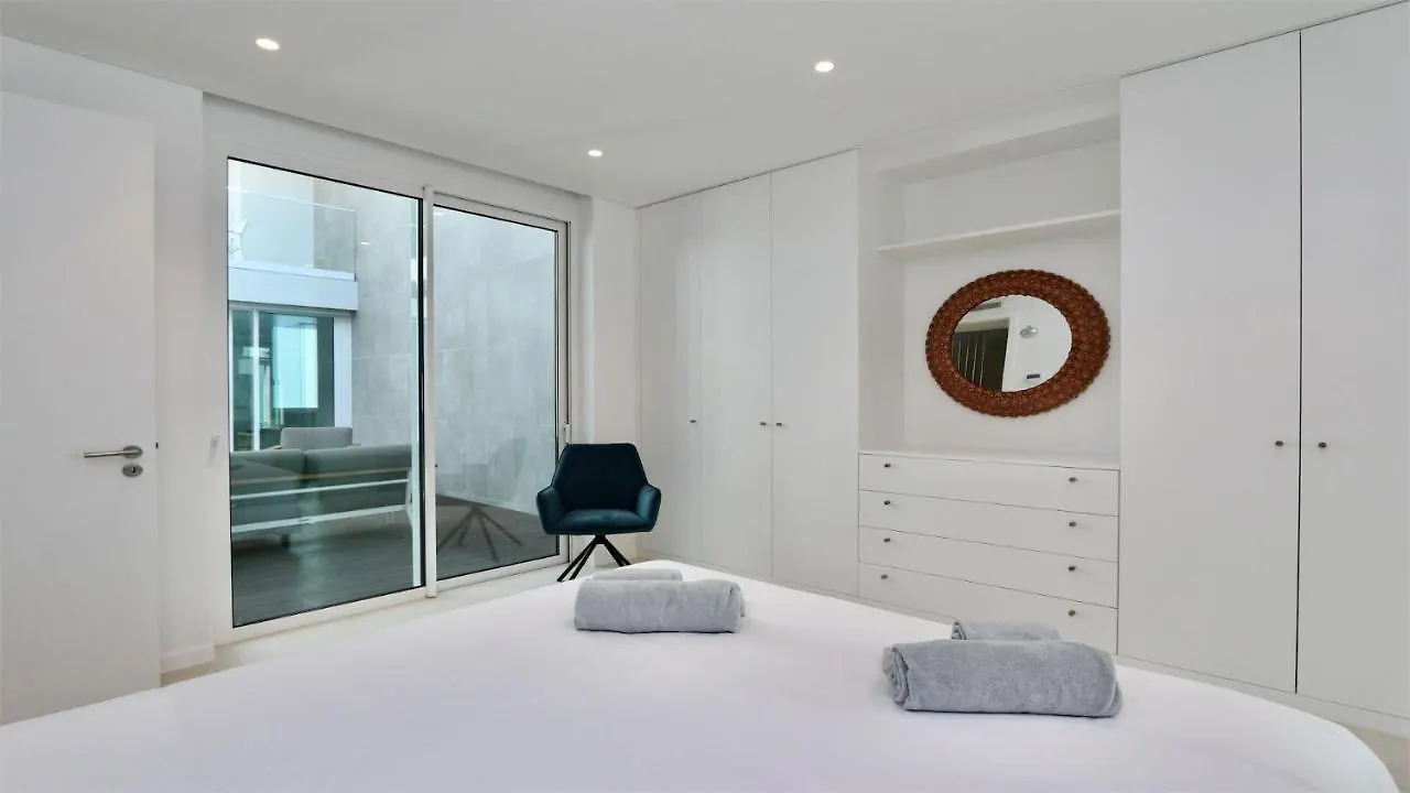Villa Terese-Cleverdetails, Central Vilamoura, Sleeps 6, Luxury, Walking Distance