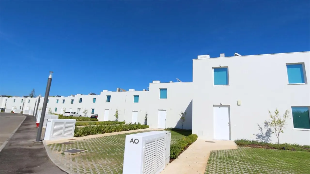 Villa Terese-Cleverdetails, Central Vilamoura, Sleeps 6, Luxury, Walking Distance  Vilamoura